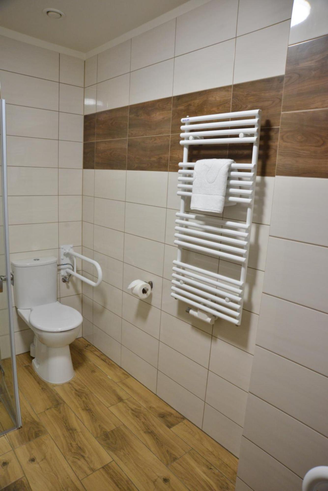 Centrum Restauracyjno-Hotelowe Florres Pawłowiczki Dış mekan fotoğraf